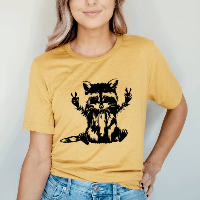 T-shirt raton laveur amoureux de la paix pour la vente par Tron Tron Graphic Wear