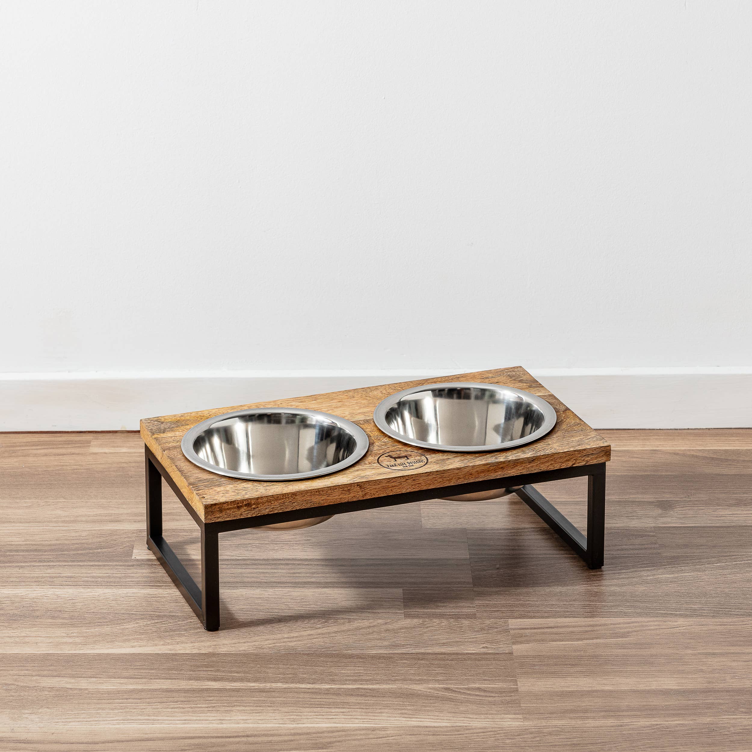 Park Life Designs – tigela - Gato e cão por atacado – Conjunto de Tigelas Elevadas para Animais Hearth and Haven - Design Moderno1