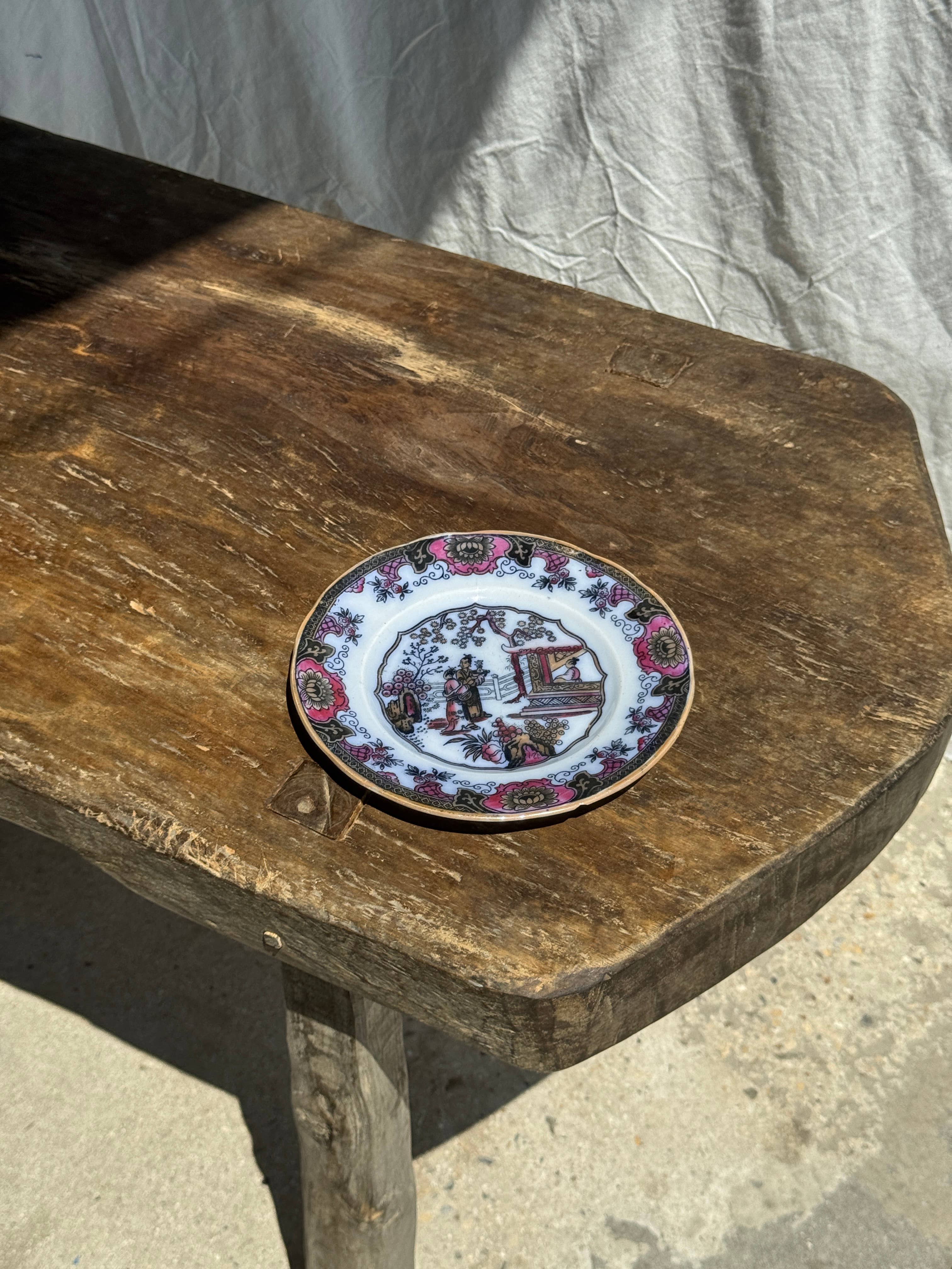 Office Objets - Wholesale Dinner Plate - 1850 Canton plate depicting a garden scene3