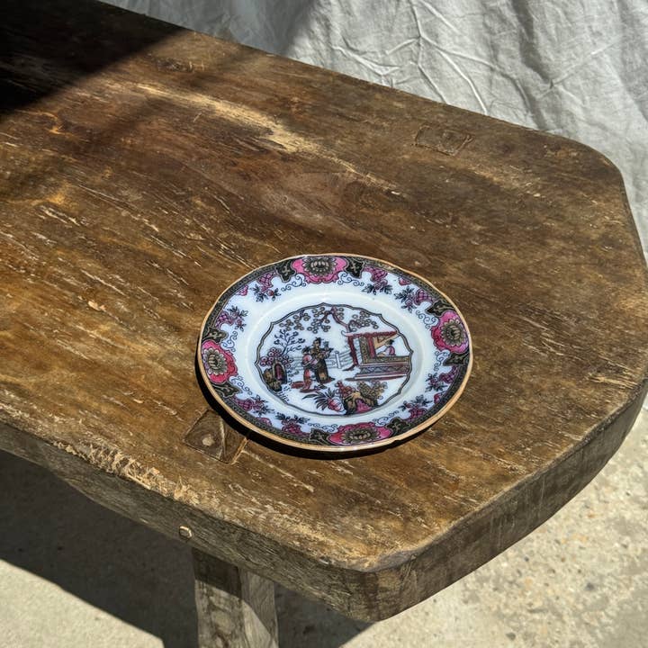 Office Objets - Wholesale Dinner Plate - 1850 Canton plate depicting a garden scene3