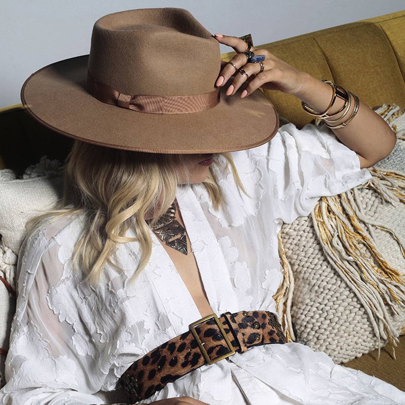 BORN TO ROAM – wholesale Bälte - Dam – ROMA LEOPARDMÖNSTRAT BÄLTE - KALV -HÅR4