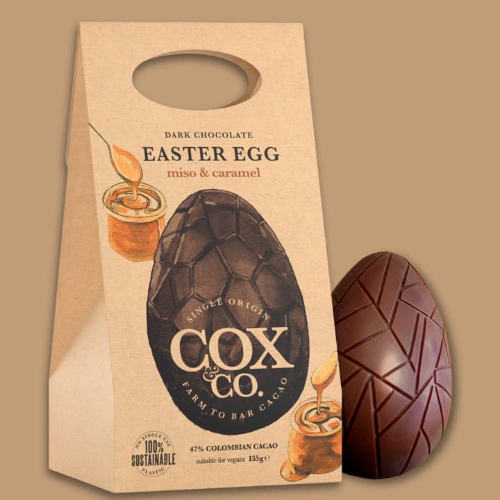 Œuf de Pâques au caramel salé et miso 47% 155g pour la vente par Cox&Co