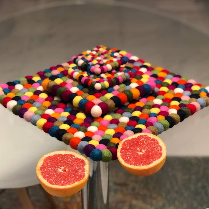 Funky Yak Ltd - Venta al por mayor Salvamanteles - Trébede/salvamanteles de fieltro hecho a mano.