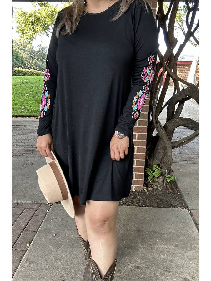 luluclothes - Wholesale Dress - Women's - BQ15496 Embroidery w/side pockets women black dresses