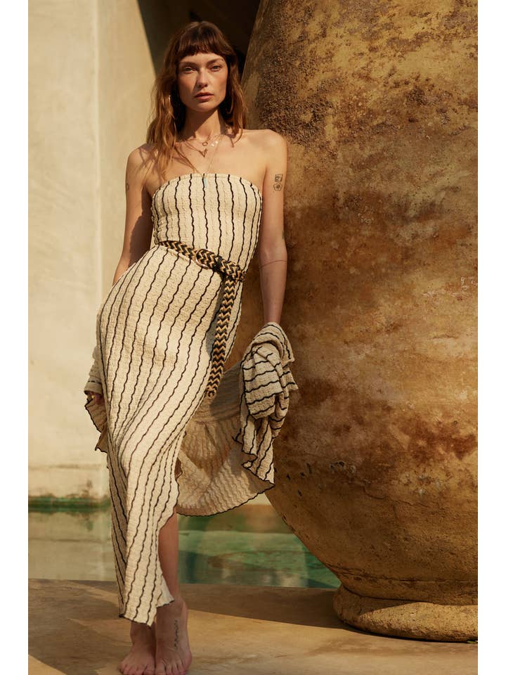 NATUREL Robe longue tube sans bretelles en maille à rayures texturées en vente sur Faire