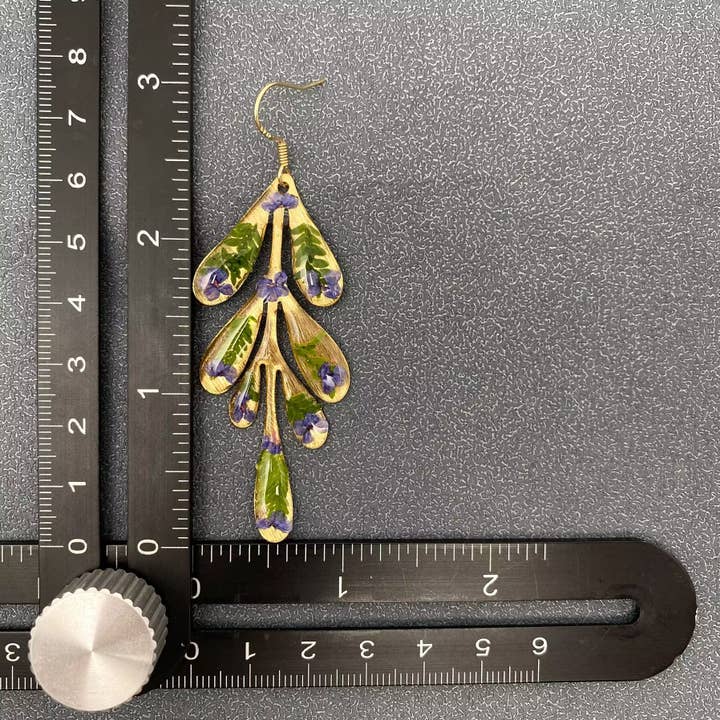 Mio Queena - Wholesale Dangle Earrings - Dried Flowers Brass Leaf Shape Dangle Earrings - PDF3