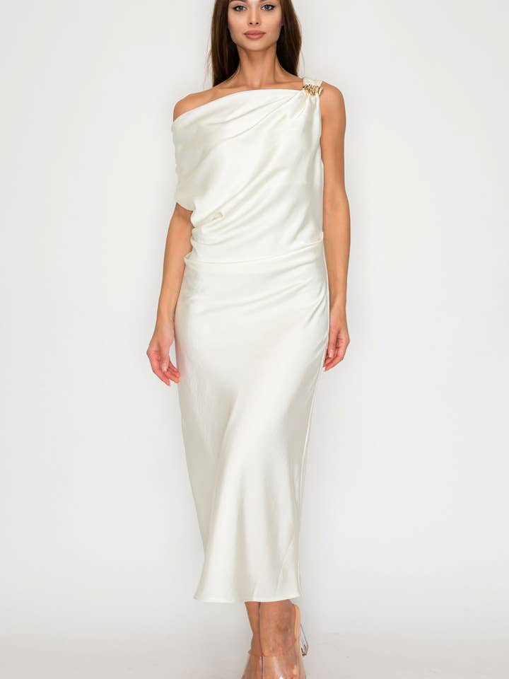 BD4033-A_ Robe midi drapée en satin à une épaule pour la vente par Her Bottari