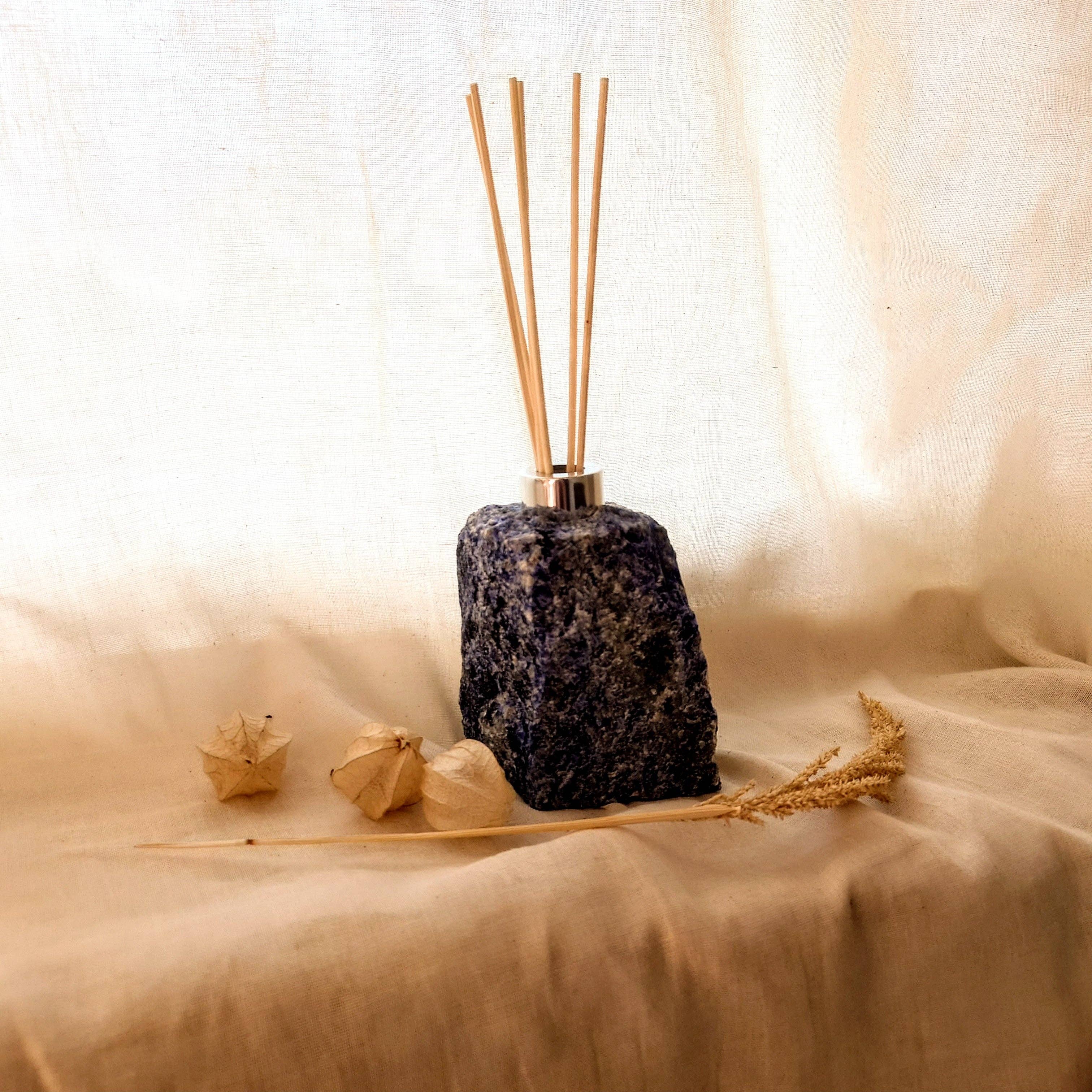 Insight Stones - Wholesale Reed Diffuser - Gemstone diffuser1