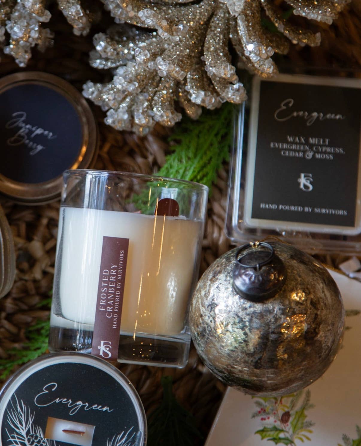 Freedom Studios - Wholesale Jar/Filled Candle - Frosted Cranberry 7.5 oz Wooden Wick Candle3