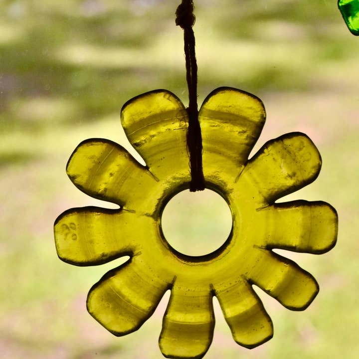 Hippie Glass - Wholesale Ornament - Hippie Flower - Recycled Glass Flower Ornaments3