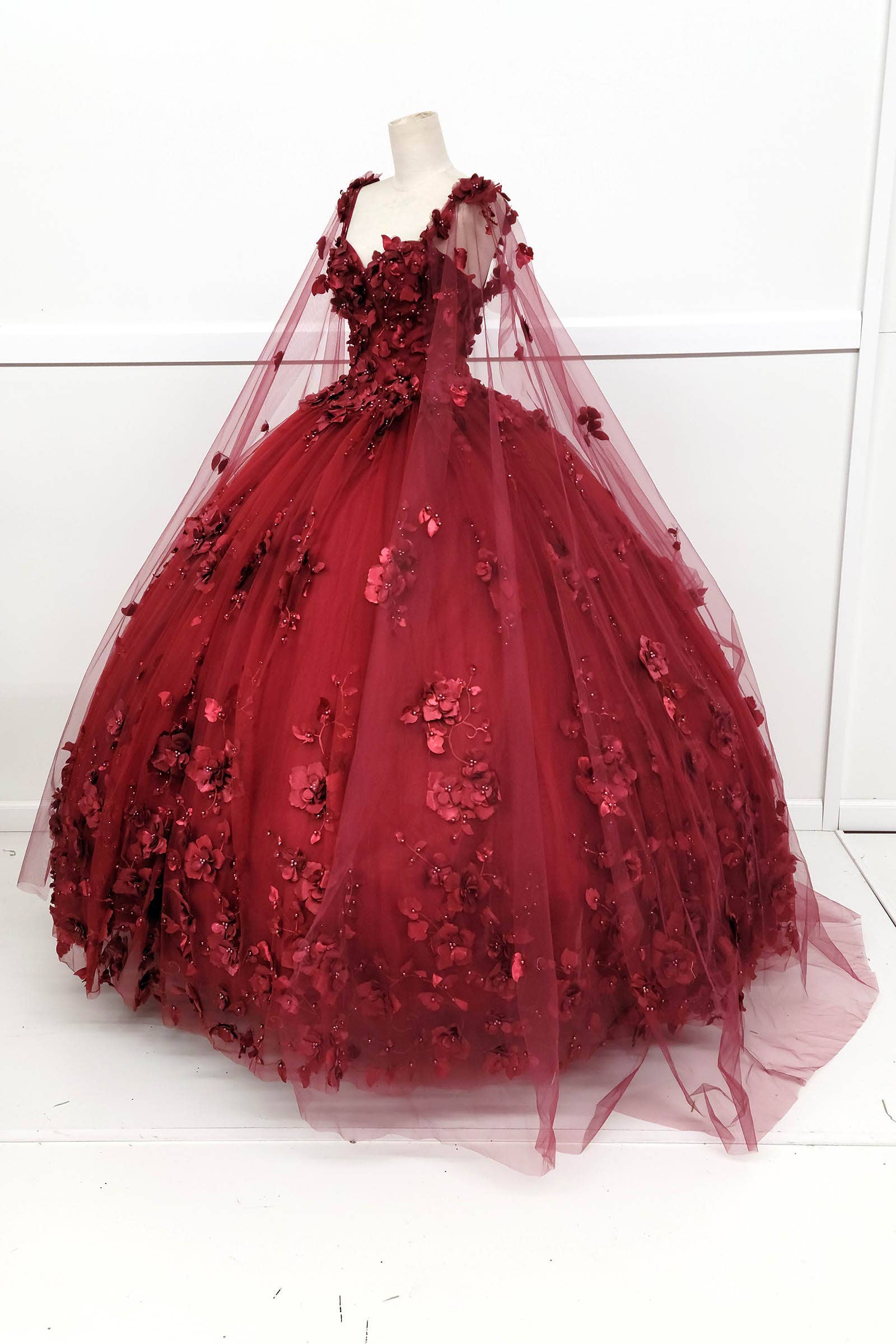 Chicas – Vestido comprido - Mulher por atacado – Vestido de Quinceanera com Flores e Capa com Abertura CHF30186