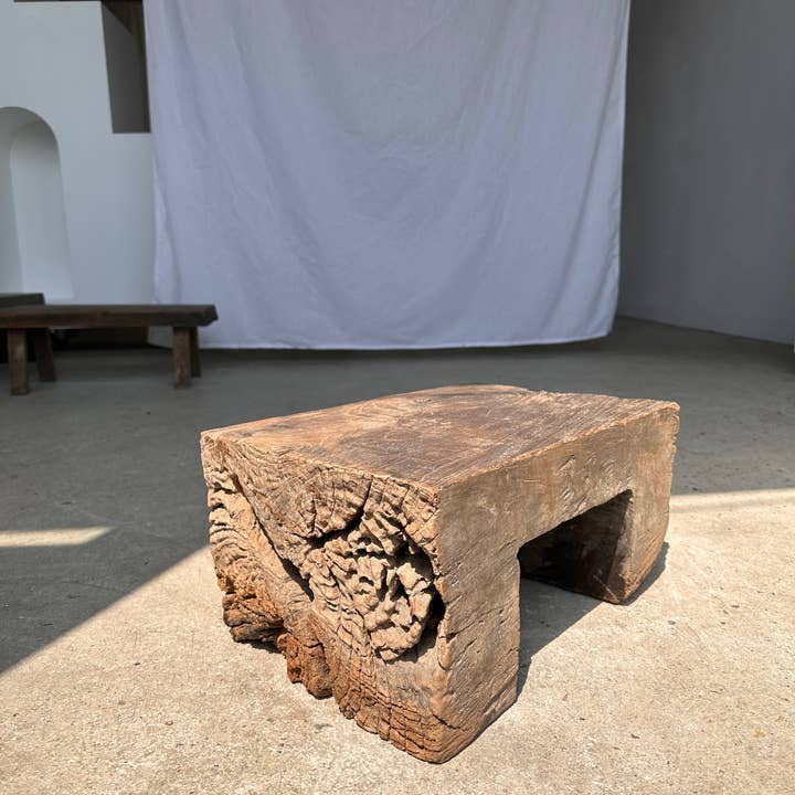 Office Objets - Wholesale Stool - Raw monoxyle organic Asian teak stool17