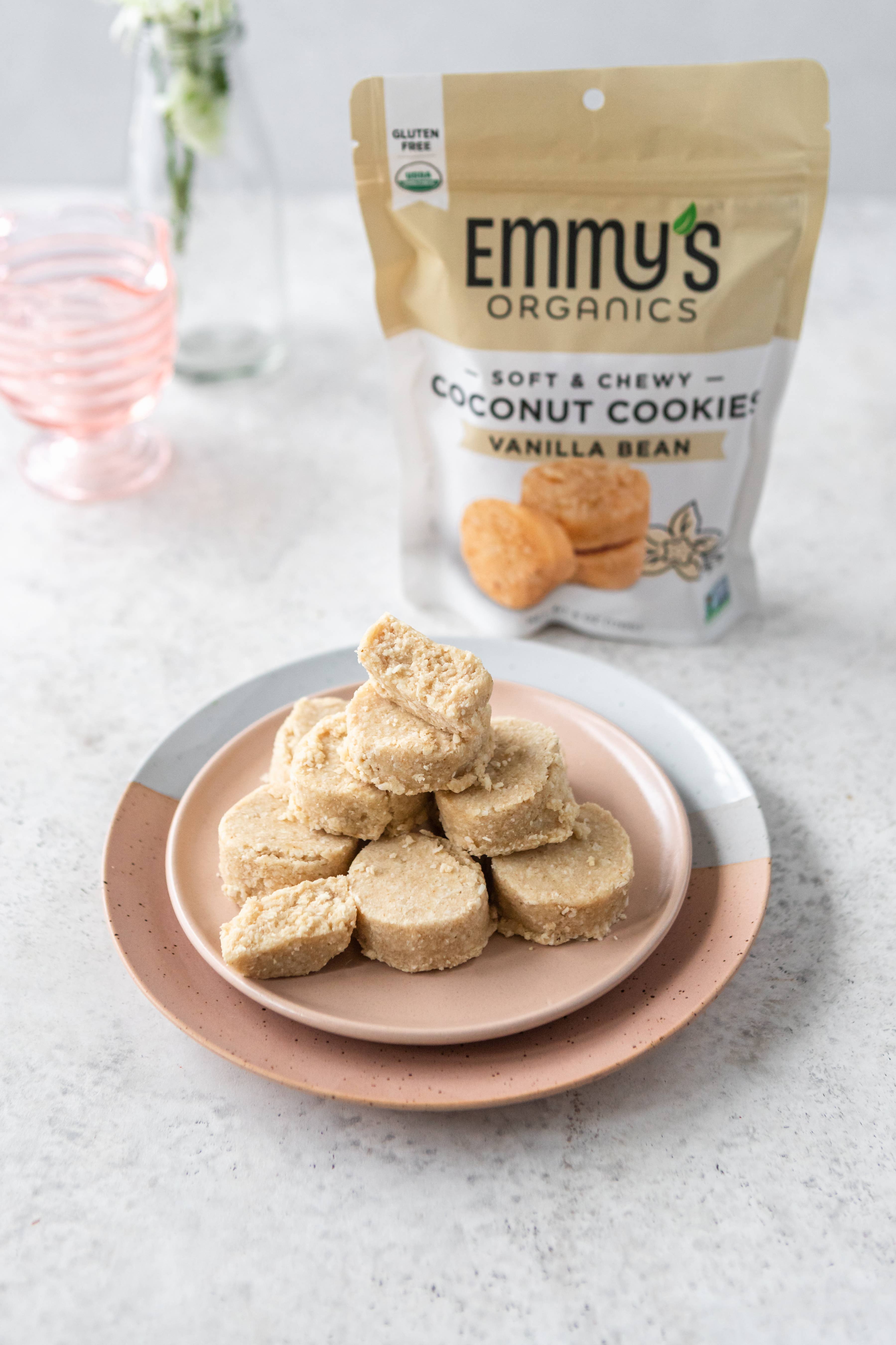 Emmy's Organics - Wholesale Cookie - Vanilla Bean Coconut Cookies 6oz Master Case (32 Units)4