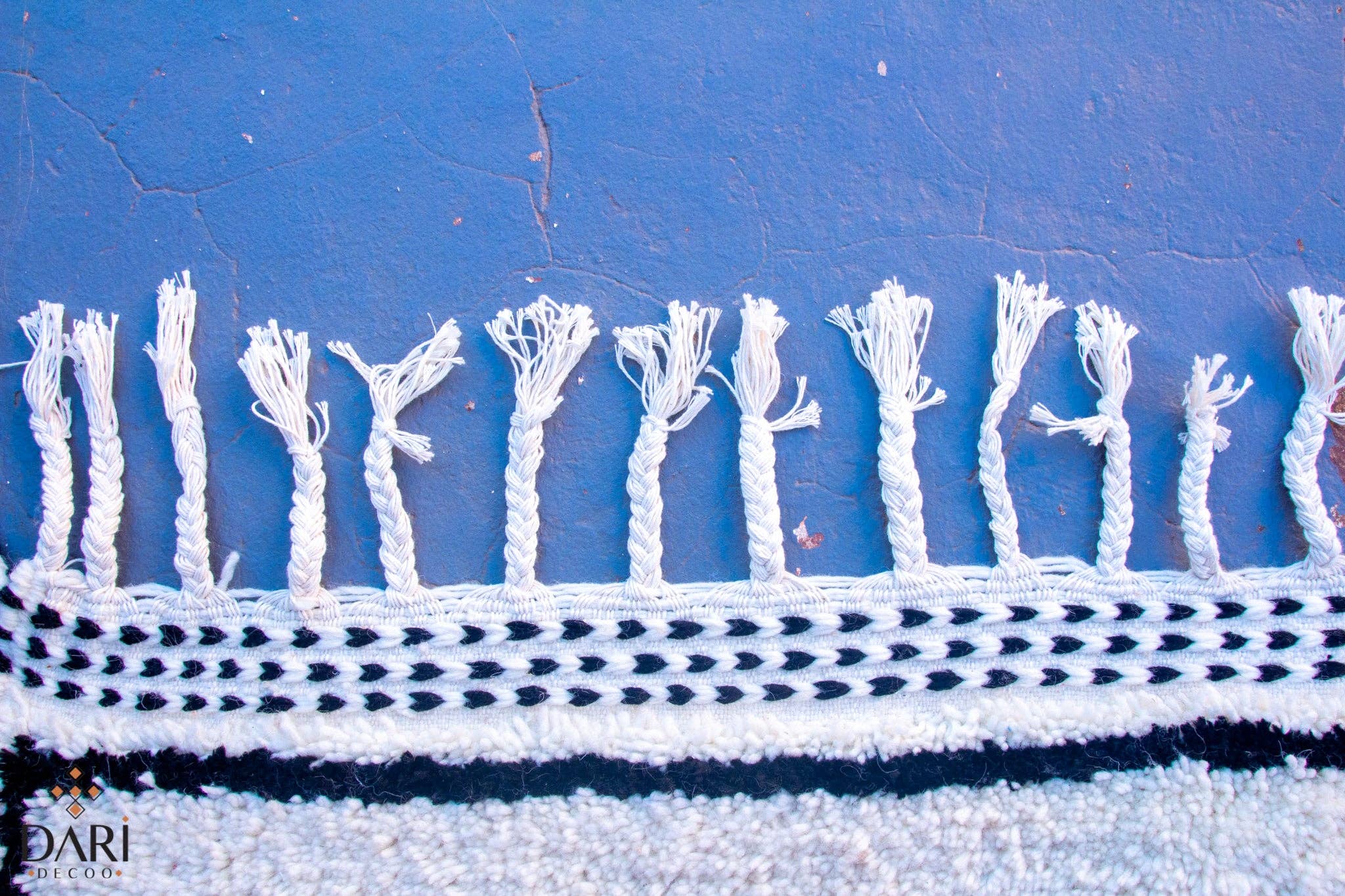 Daridecoo – wholesale Area rug – ONE LINE DRAWING MINIMAL WHITE WOOL RUG8