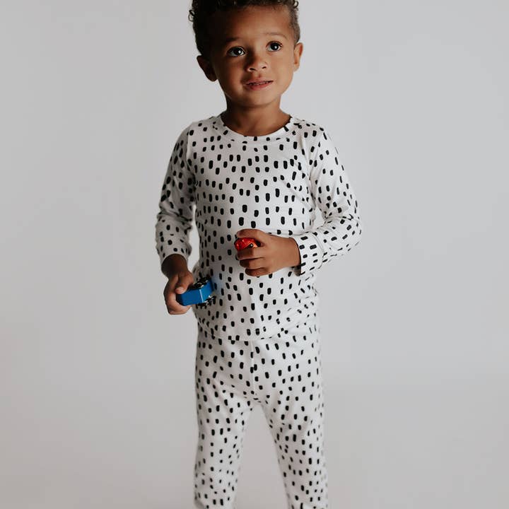 Pijamas e pijamas infantis Dot Jammies por atacado de Three Little Tots