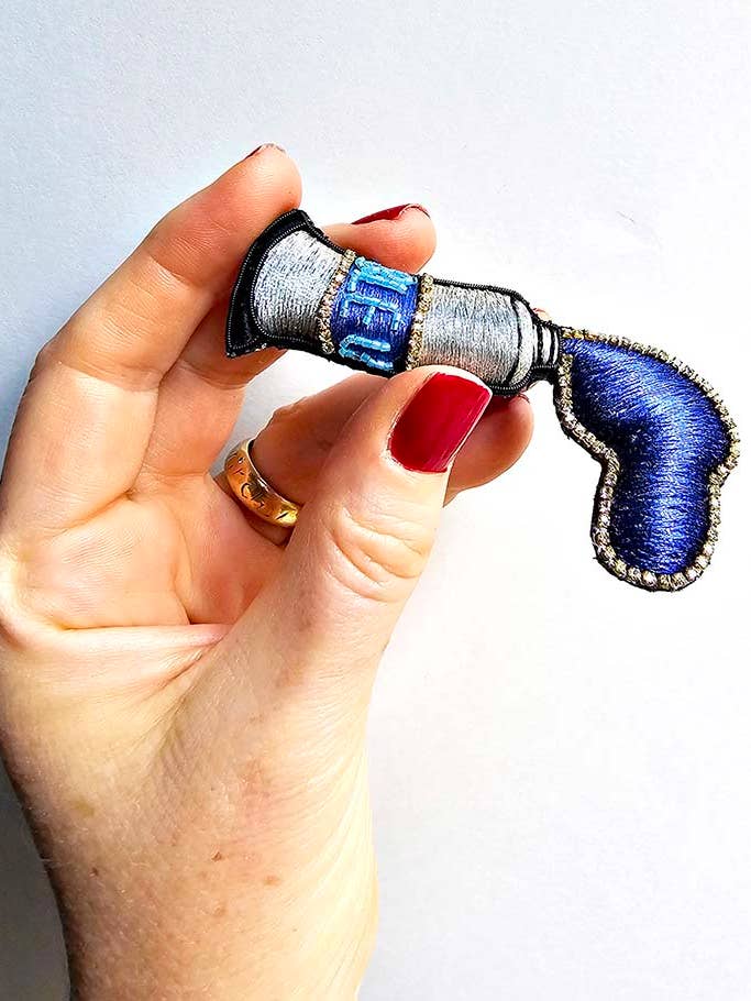 Broche - La Vie en Bleu voor wholesale door Céleste Mogador