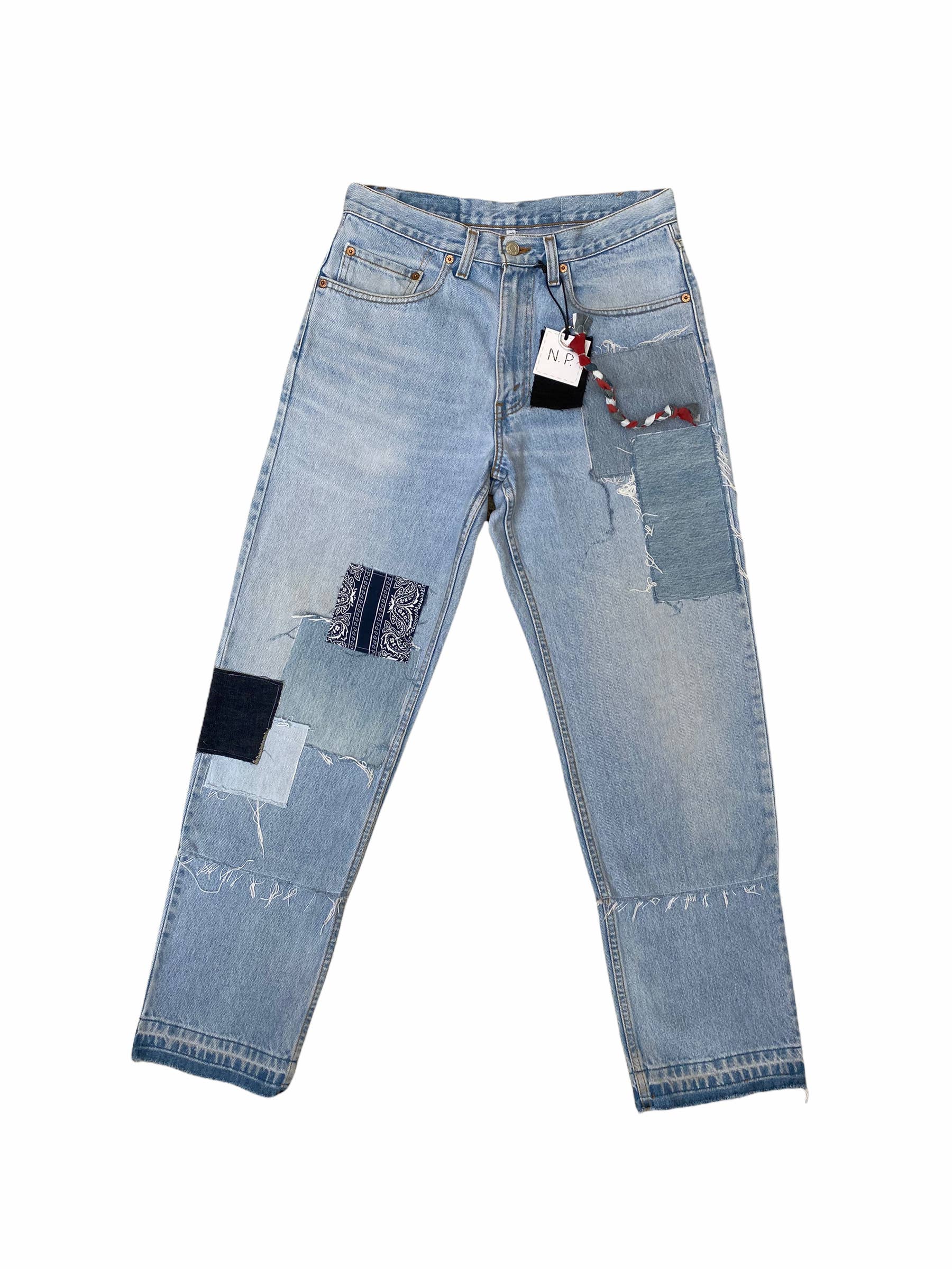 N.P. – Engroshandel Jeans - Dame – Patchede jeans med blå og hvide bandanamønstre, version 2