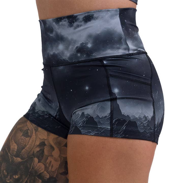 Shorts | L'Inconnu pour la vente par Constantly Varied Gear