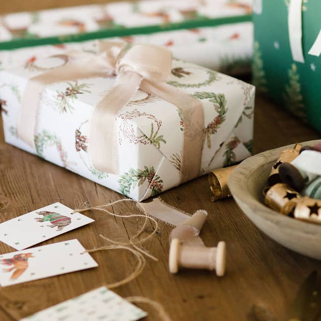 Lana's Shop - Wholesale Wrapping Paper Roll - Holiday Wreath Gift Wrap Roll4