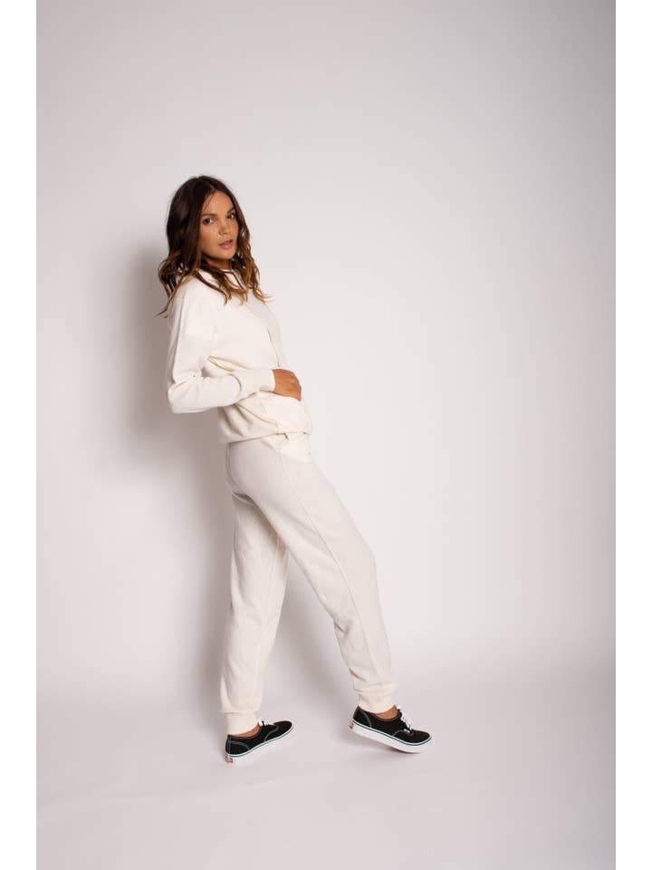 Karen Thomas – wholesale Lounge set – Women's – Cashmere Loungewear Sweatsuit Two Piece Set4