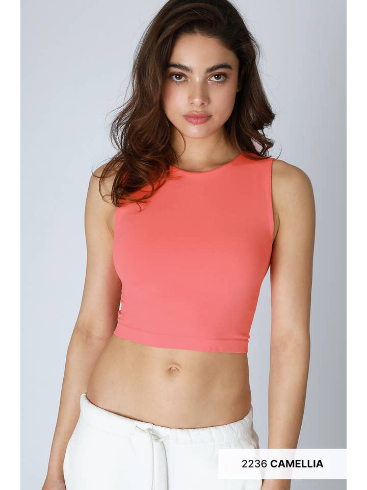 NIKIBIKI - Wholesale Knit Top - Women's - NS8370 - Clean Line Crew Neck Crop Top20