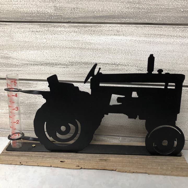 Steel Grace – wholesale Outdoor ornament/decor – Vintage Tractor Rain Gauge