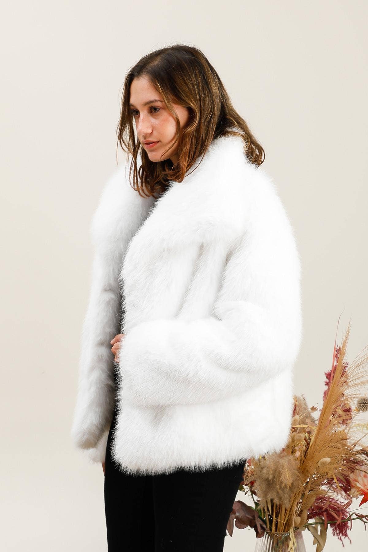 DIX-ONZE - Wholesale Fur/Faux Fur Coat - Women's - Short Faux Fur Jacket – Elegance & Softness5