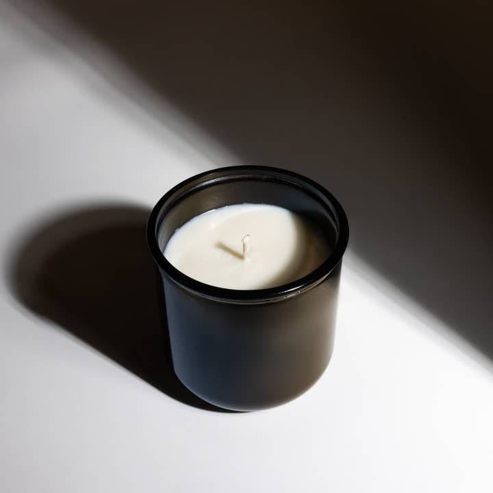 CANDELA AL TABACCO DOLCE per la vendita all'ingrosso da parte di Dusk