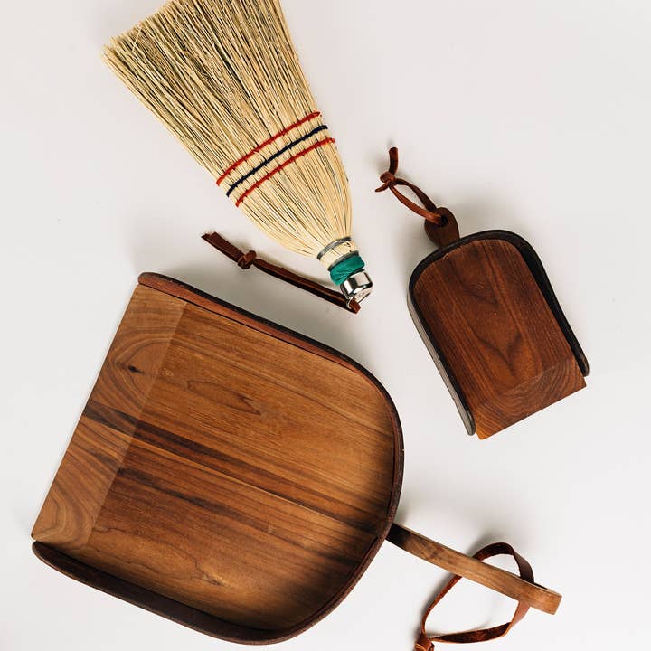 Millstream Home - Wholesale Dusting Brush & Duster - The Wood and Leather Dustpan2