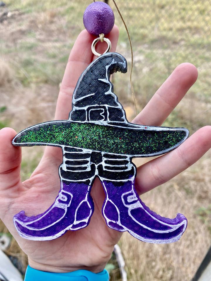 Chapeau et bottes de sorcière Freshie pour la vente par KR Kreations LLC