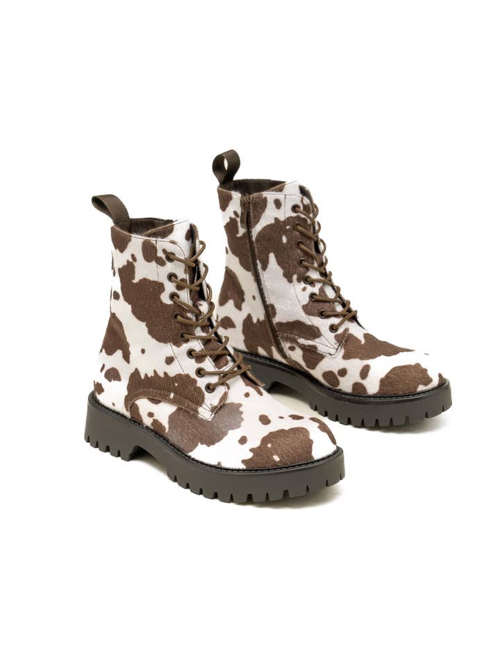 C'M PARIS - Wholesale Combat/Military Boots - Women's - Lace-Up Combat Boot with Lug Sole 92669