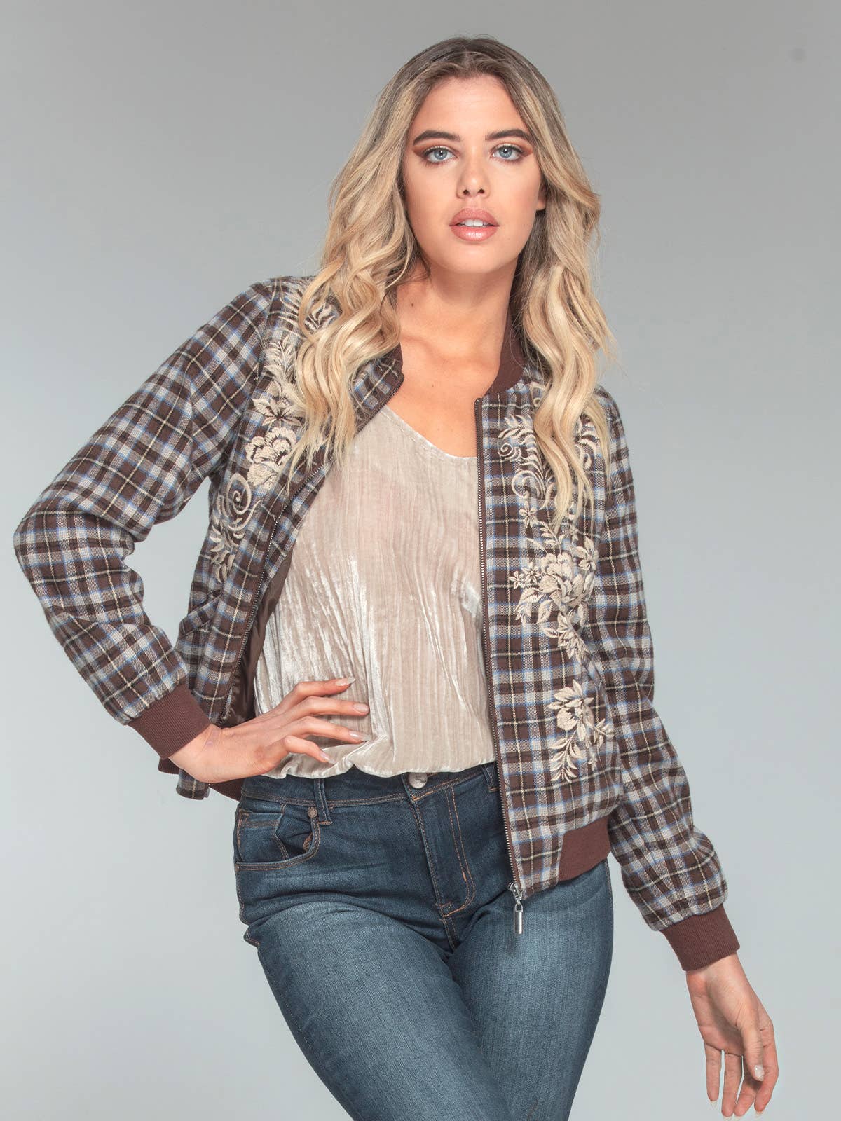 Brown Mulit Veste de baseball à carreaux brodée à glissière sur le devant 3567-MAJ en vente sur Faire1