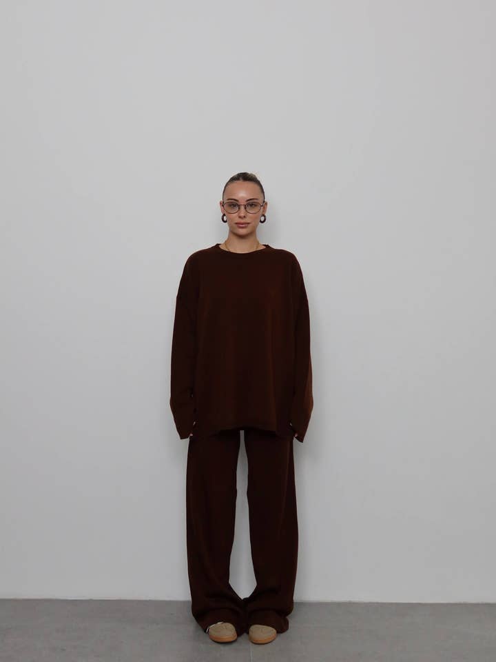 Oversize knit pantsuit for women- chic pants and sweater set for wholesale by Design company-Fatma Balkir