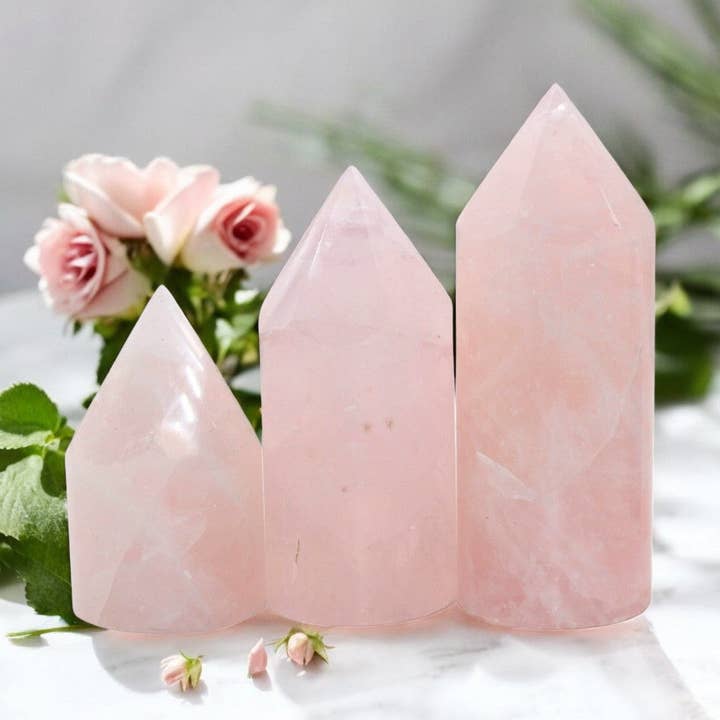 Pointe Ronde en Quartz Rose pour la vente par Earths Elements Wholesale