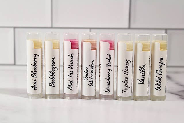 The Essential Oils Soapery - Vente Baumes à lèvres - Baume à lèvres aux baies de grenade3