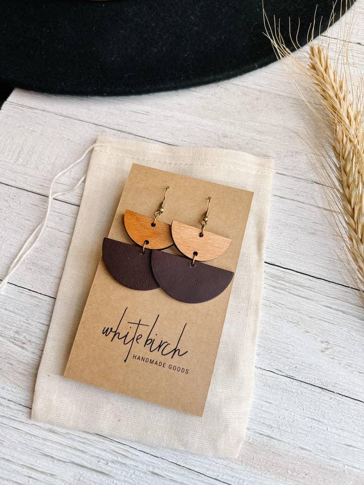 Rootbeer läder & ljus körsbär trä Half Moon örhängen för wholesale av Whitebirch Handmade Goods