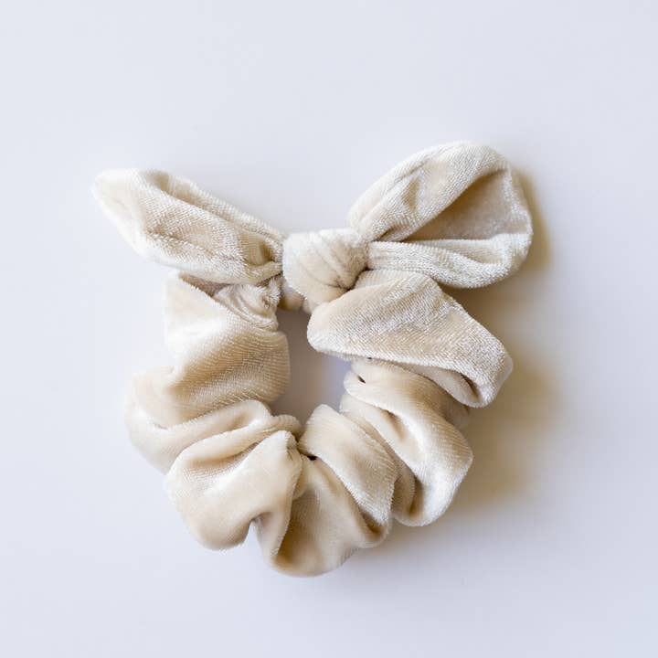 BRITTs. BOWs - Wholesale Scrunchie - Women's - Velvet Knot Scrunchies