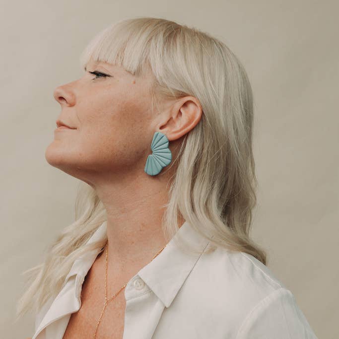 AMBER E LEA - Wholesale Y-Neck/Lariat Necklace - Petal Lariat5