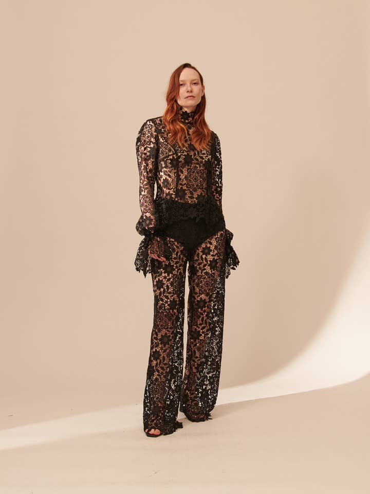 Y105 LACE SHIRT SLEEVE DETAIL for wholesale by Giovanna Nicolai