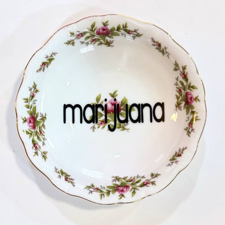 Vintage Vloekborden - "marihuana" voor wholesale door Un Peche Mignon
