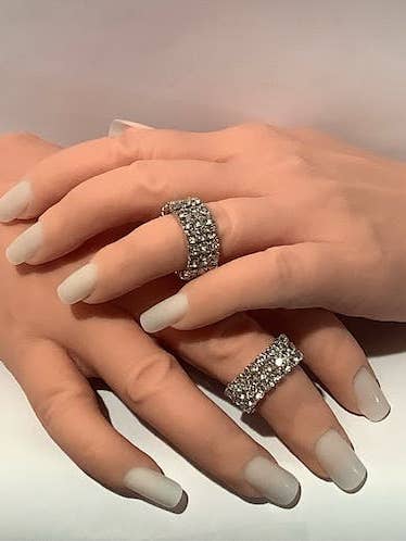 Paire de mains articulées pour la vente par Regina Hands