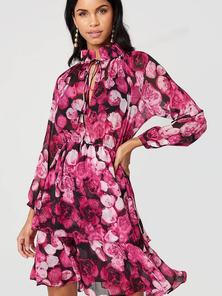 Robe rose à col haut en polyester pour la vente par STYLE INSTANT