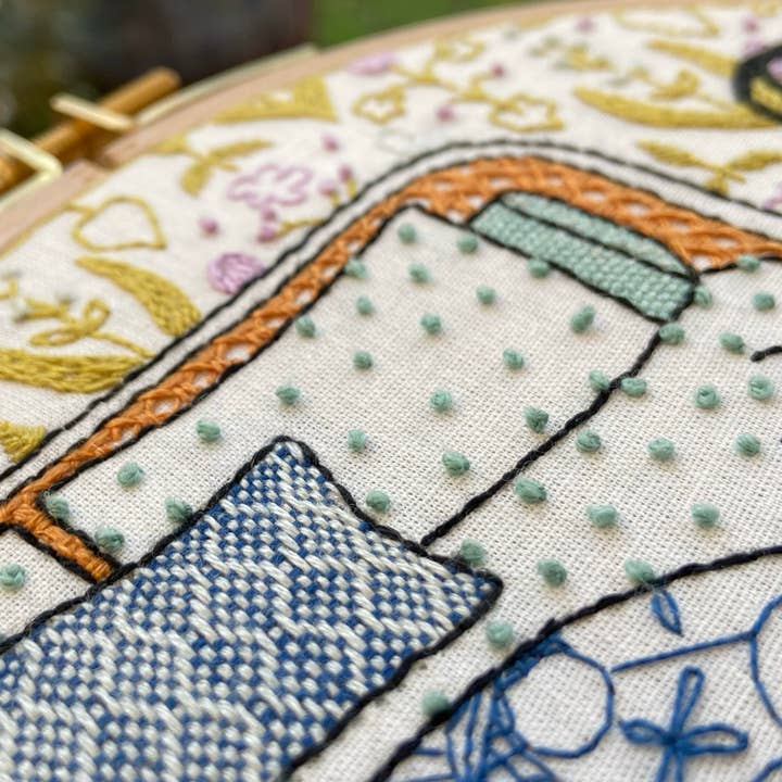 Cream Tea and Lace - Wholesale Borduurbenodigdheden - borduurpakket rustige slaapkamer, modern interieur, hoepelkunst5