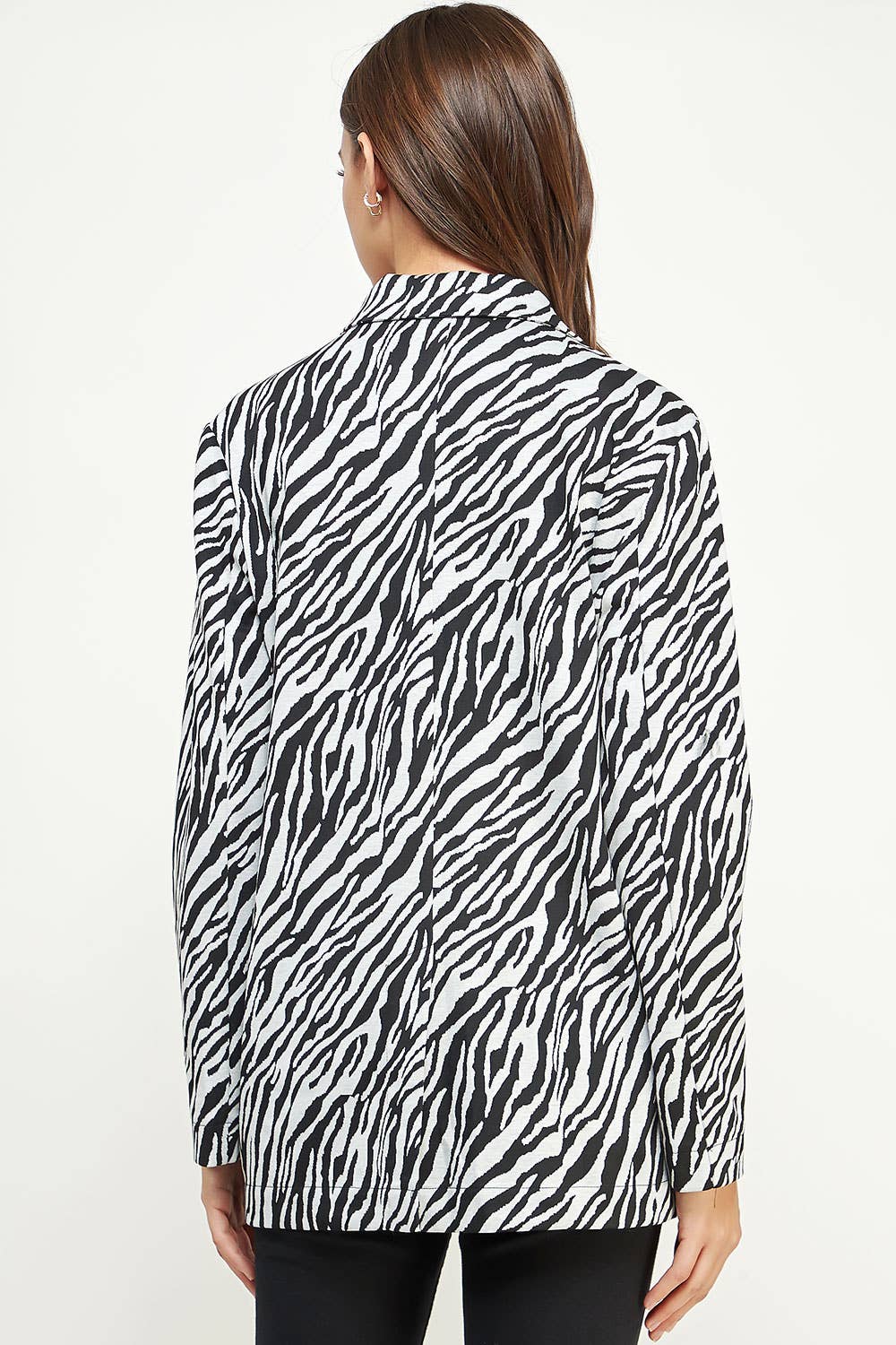 Strut & Bolt – Engroshandel Blazer - Dame – Zebra Mønster Strik Blazer5