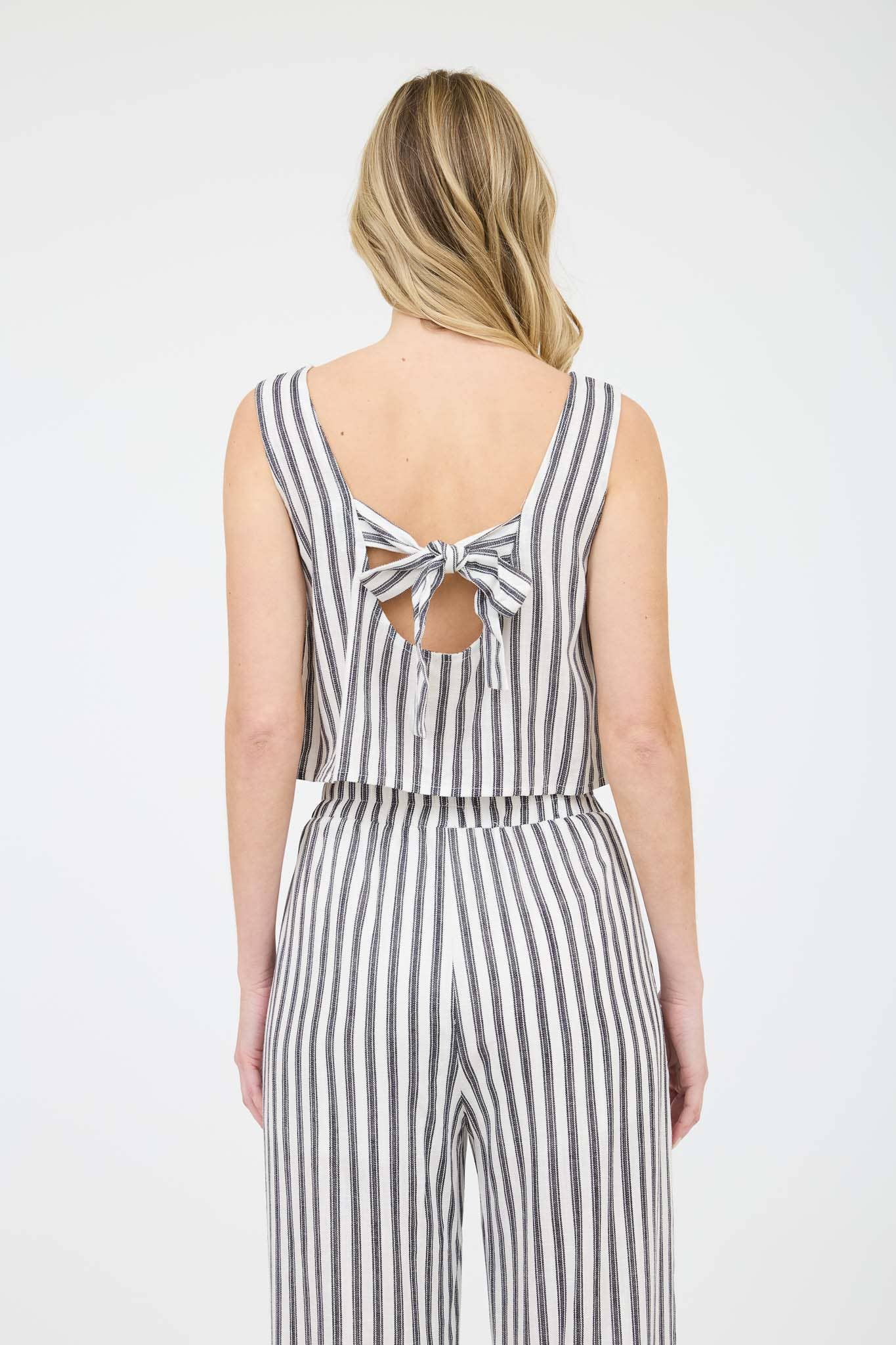 The Workshop Studio - Wholesale Blouse - Women's - STRIPE LINEN BACK TIE DETAIL SLEEVELESS TOP8