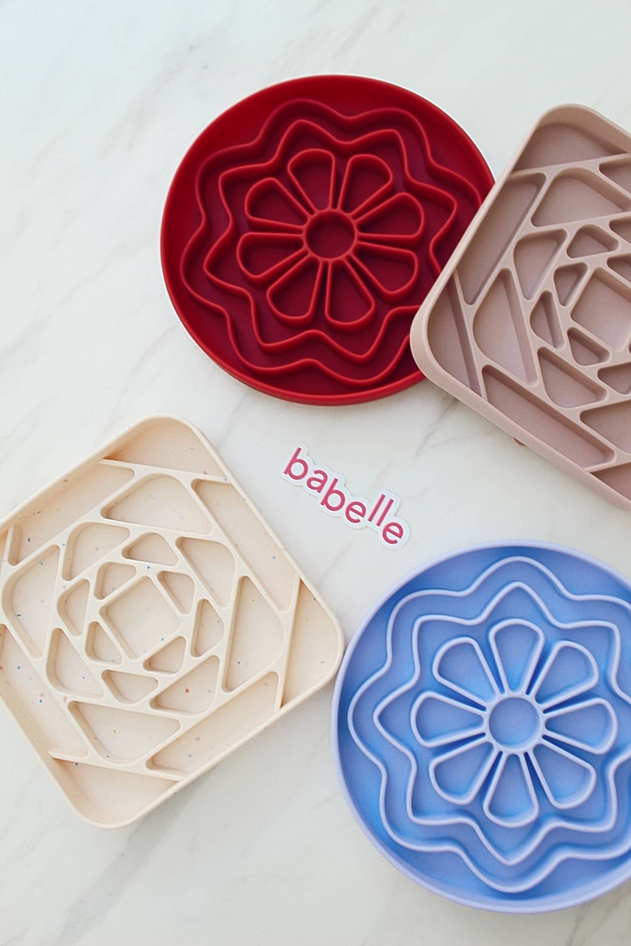 Babelle For Dogs – wholesale Pet food mat – Dog – The Petal Lickmat - Lilac 5