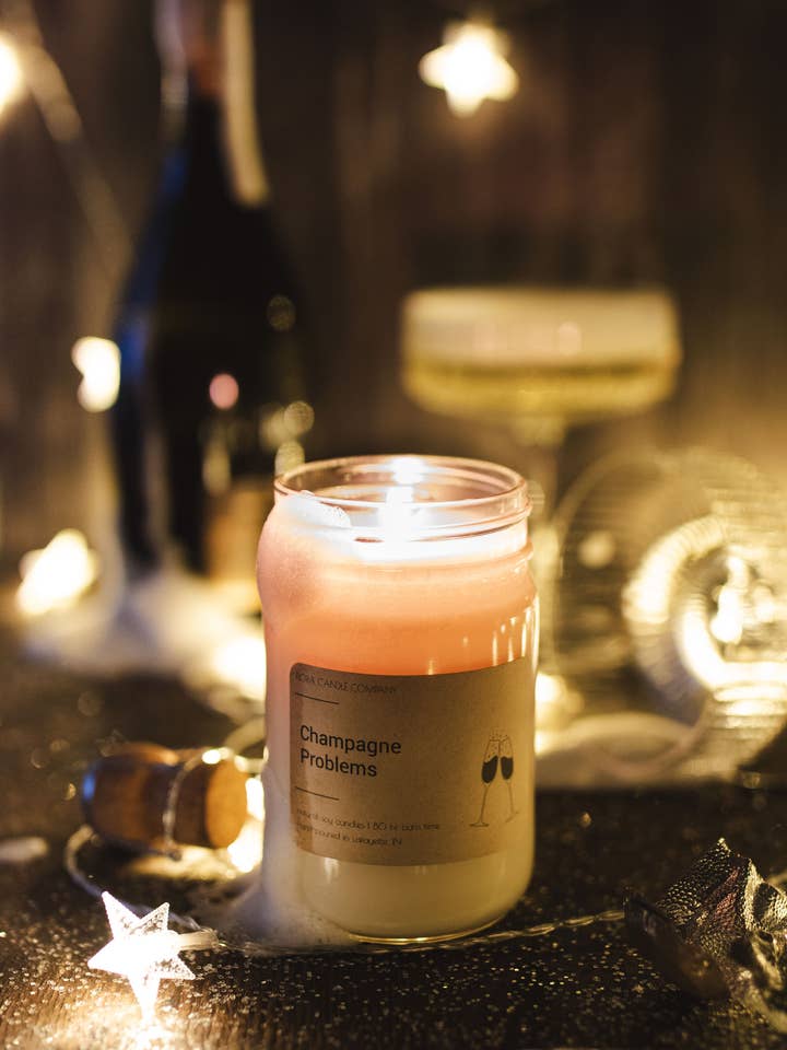 Bougie Champagne Problems (Taylor Swift) 12 oz pour la vente par Flora Candle Company