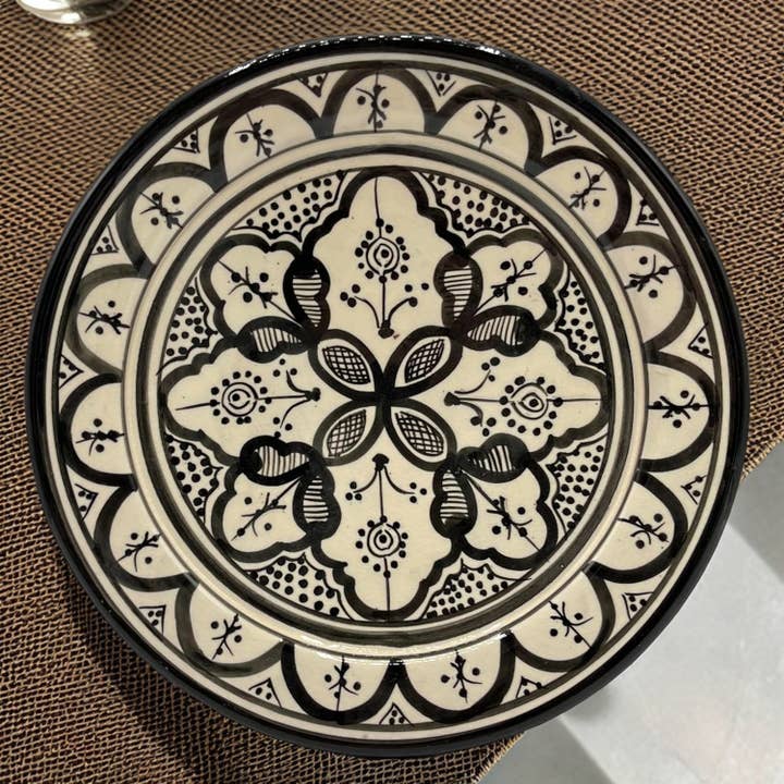 Piatto In Terracotta Artigianale Di Safi, Marocco #12 e ulteriori Risultati per sottopiatti in rattan all'ingrosso. Resi gratuiti e termini di pagamento a 60 giorni su Faire in tendenza su Faire.