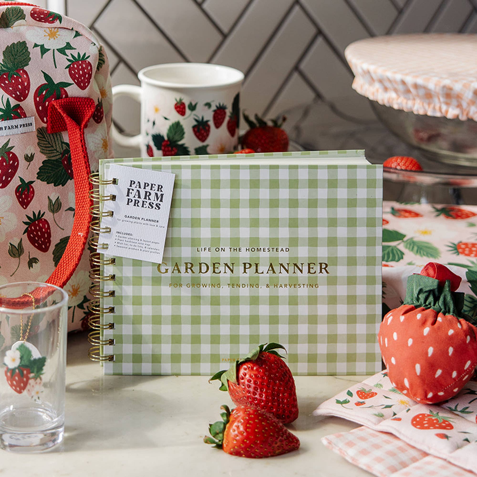 Paper Farm Press - Wholesale Planner - Life On The Homestead Garden Planner - Gingham20