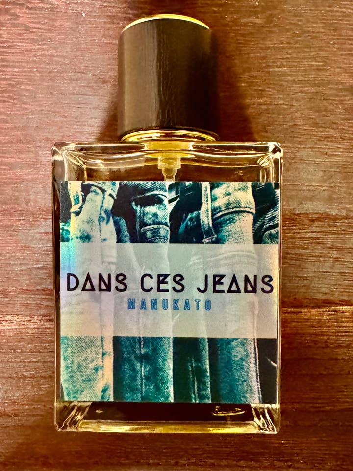 Dans Ces Jeans 50ml Artisan Perfume | Clean Woodsy Floral for wholesale by Pink MahogHany Fragrances